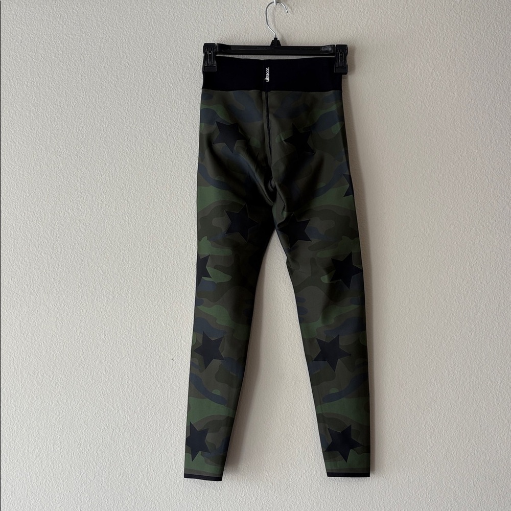 ULTRACOR Green Camouflage Leggings with black stars all over- Elastic waist - Picture 4 of 5